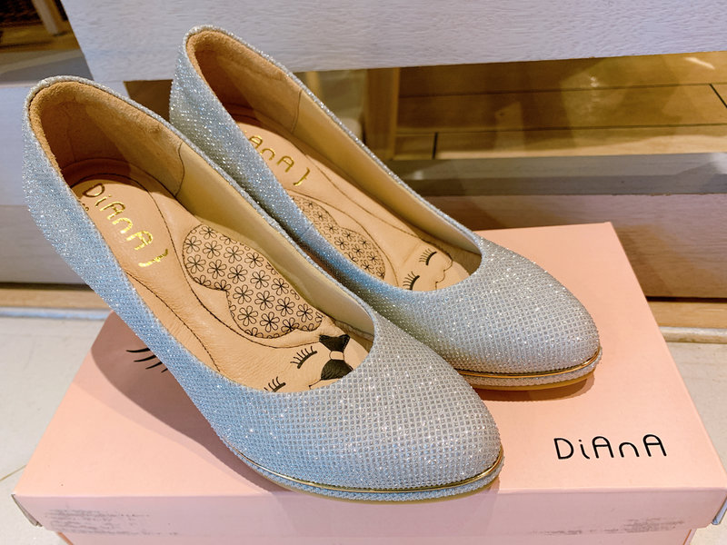 Diana婚鞋全新，22.5cm - 【敲好聊】準新人匿名交流｜結婚吧